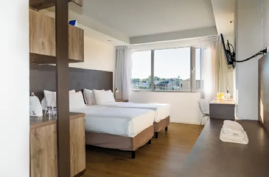 尤利特聖羅莎酒店