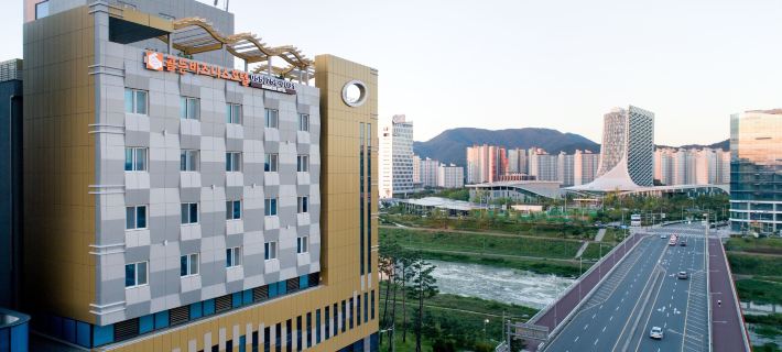 โรงแรมธุรกิจโกลเด้น โรงแรมในชินจู