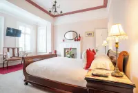Mere Brook House Hotels in Wirral