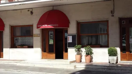 Grande Albergo Abruzzo Отели в г. Кьети