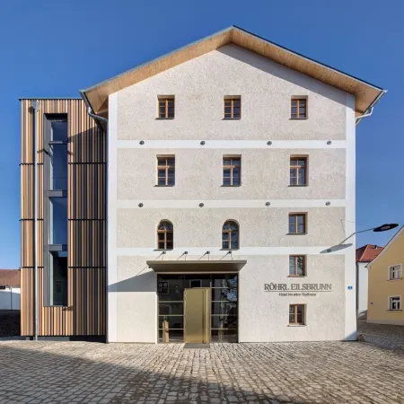 Hotel Röhrl Отели в г. Зинцинг