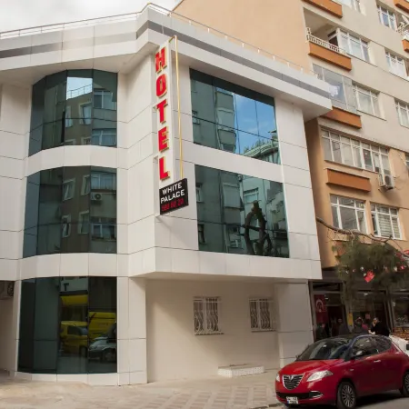 White Palace Hotel Отели рядом с достопримечательностью «Станция метро Otogar»