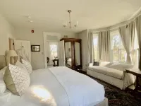 Woodbourne Inn Hotels in Niagara-on-the-Lake