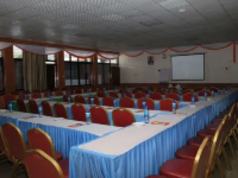 サンシャイン ホテル ケリチョのホテル