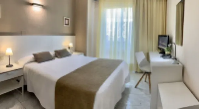 楊索拉酒店 聖卡洛斯拉臘皮塔酒店