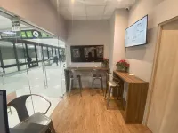 Izzzleep Aeropuerto Terminal 1 Hotel dekat Templo Evangélico Pentecostés "Eben Ezer" MIEPI