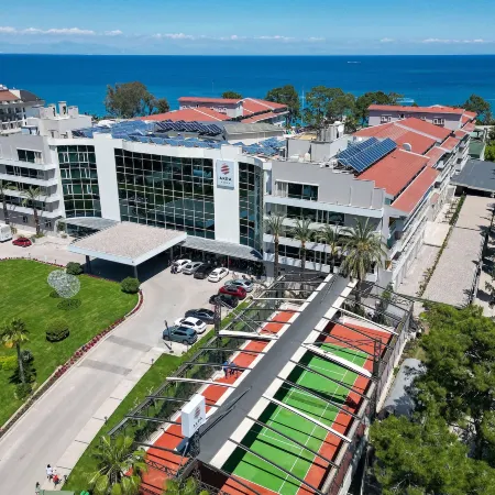 Akra Kemer