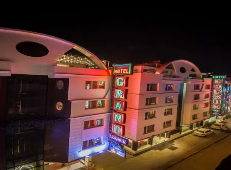 Hotel Grand Godwin - Near New Delhi Railway Station - Free Airport Pick-up