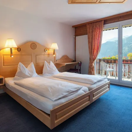 Hotel Bellevue - Traditional Swiss Hideaway
