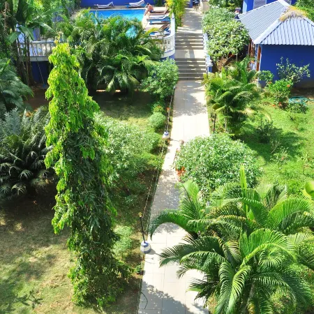 Mayflower Beach Resort
