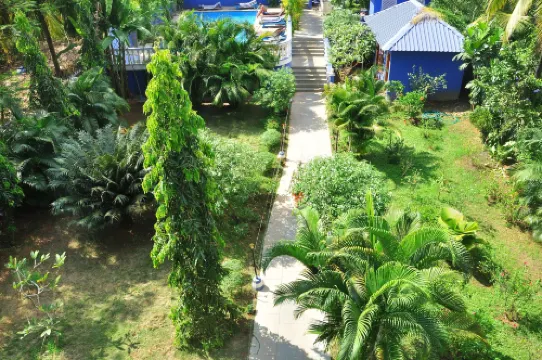 Mayflower Beach Resort