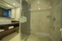 Goldfinch Hotel Delhi NCR
