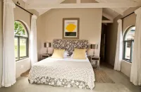Country House at Kay & Monty