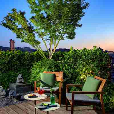 Hotel Metropolitan Hotel Exterior