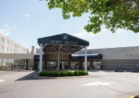 Hope Hotel and Richard C. Holbrooke Conference Center Hôtels à : Fairborn