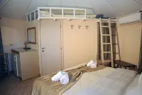 Chrissa Camping Rooms & Bungalows - balcon