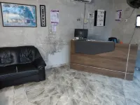 Peemens Guesthouse Hotels in Ngleshi Amanfro