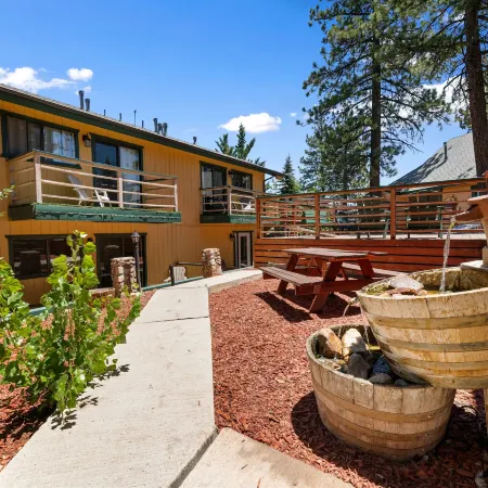 Big Bear Lake Front Lodge