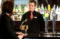 Mercure Bradford Bankfield Hotel - bar