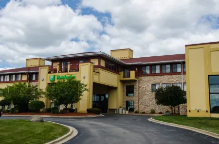 Holiday Inn Pewaukee-Milwaukee West Отели в г. Пеуоки