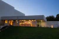 Best Western Plus Hotel Divona Cahors Hotels near Pont Valentré