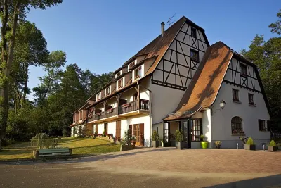 La Clairière Hotels near Restaurant Gluck