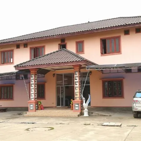 Hongkham Guesthouse Xiengkhouang Laos Отели в г. Пхонсаван