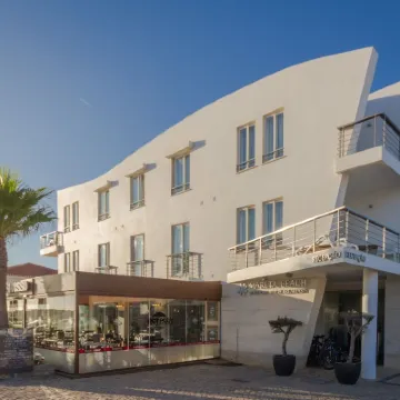 Mareta Beach - Boutique Bed & Breakfast Hôtels à proximité de : Plage de Baleeira