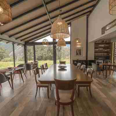 Sierra Sacred Valley Dining/Meeting Rooms