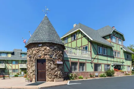 Svendsgaard's Danish Lodge-Americas Best Value Inn