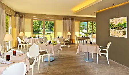 Hôtel les Rives Отели в г. Бюль