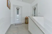 Apartments Olujic Hotels in Vir