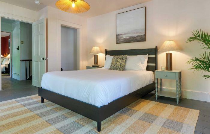 Historic Modern on Main by AvantStay