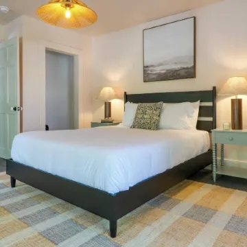 Historic Modern on Main by AvantStay