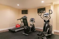 Bicycle Street Inn and Suites - Gym