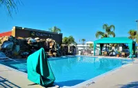 Quality Inn Kennedy Space Center - Pool