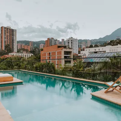 The Click Clack Hotel Medellín Отели рядом с достопримечательностью «Парк Льерас»