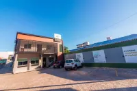 Kennedy Slim Hotel - parking