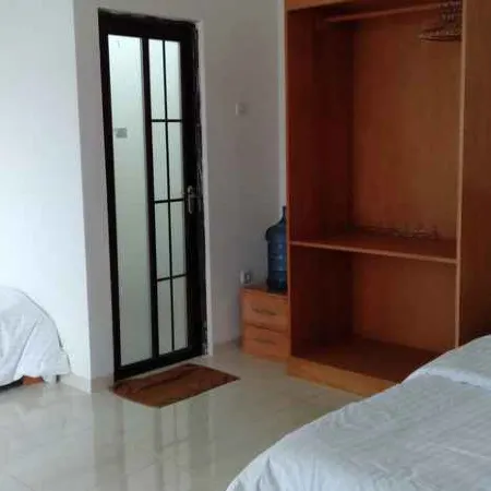 Family Homestay Arya