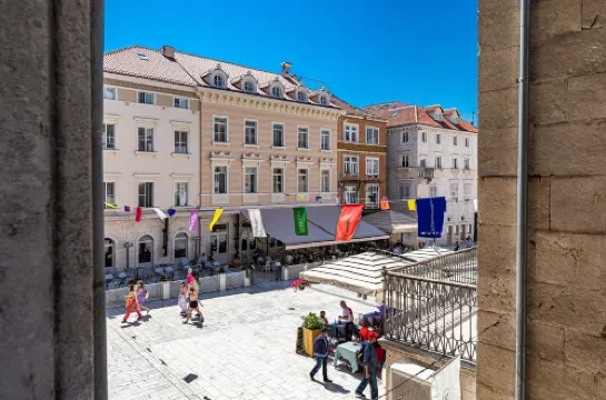 Pjaca City Rooms Рядом с отелем Photos