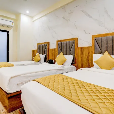 HOTEL BREEZE BAY