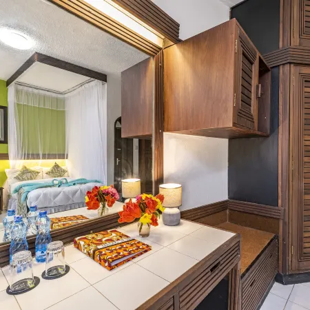 Safari Beach Hotel