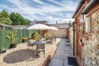 The Golden Fleece Hotels in Chard