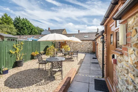 The Golden Fleece Отели рядом с достопримечательностью «Merriott Gospel Hall»