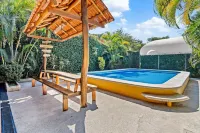 Hotel Tamarindo Inn - 1 mi to Tamarindo Beach Hotels in Villareal