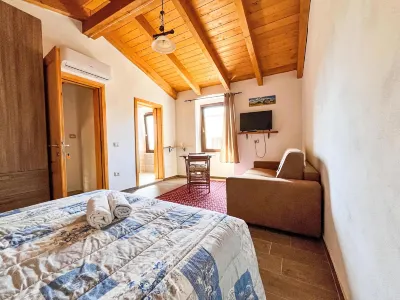 Favisi Rooms