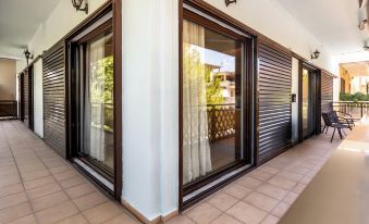 Phaedrus Living Moschato City Flat