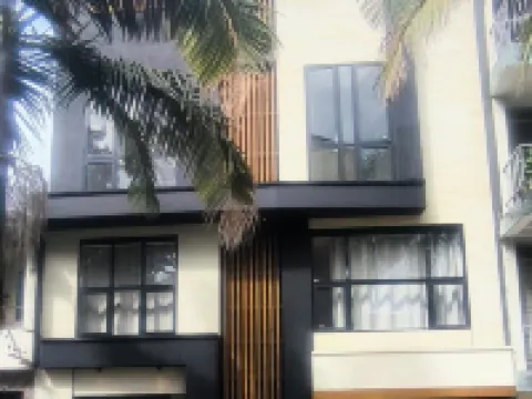 澤尼亞 佩德羅內爾戈麥斯博物館附近的飯店