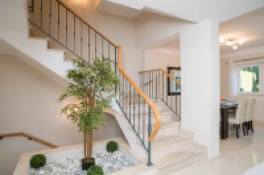 Portimao Elegant House With Pool by Homing