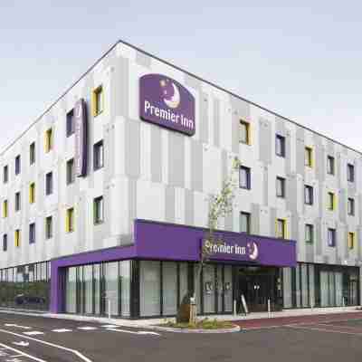 Premier Inn London Stansted Airport Hotel Exterior